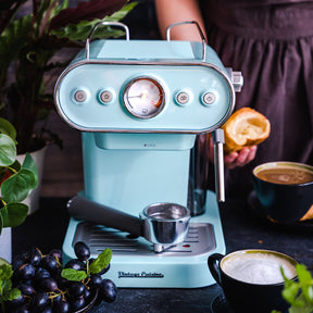 Kaffeemaschine mit Aufschäumdüse